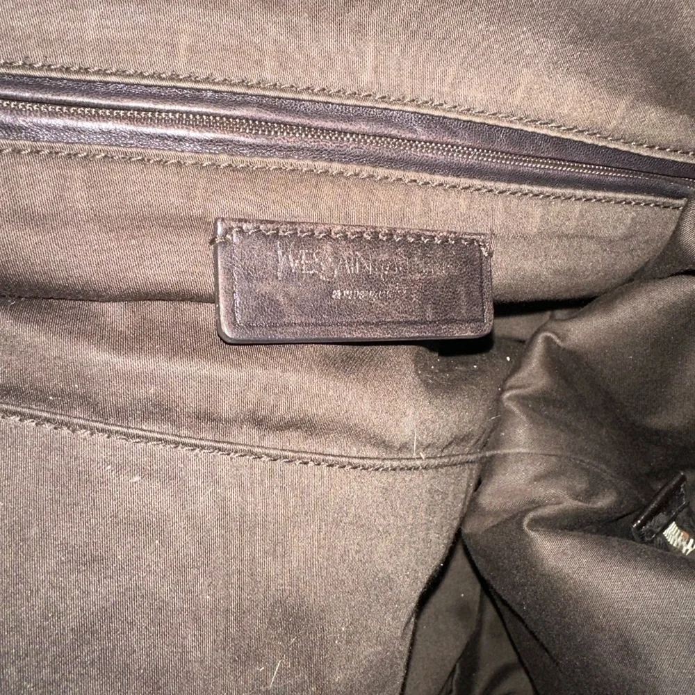 Yves Saint Laurent Boston Shoulder Bag - Picture 8 of 8